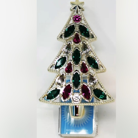 Bath and Body Works Christmas Tree Nightlight Wallflowers Fragrance Plug - Picture 3 of 7